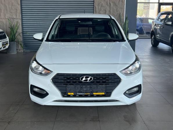 Hyundai Solaris II с пробегом 2017 года, цена 895 000 рублей, 236000 км, седан, Автокод Объявления
