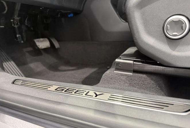 Новый Geely Monjaro I 2026 года, цена 4 599 990 рублей, внедорожник, Автокод Объявления