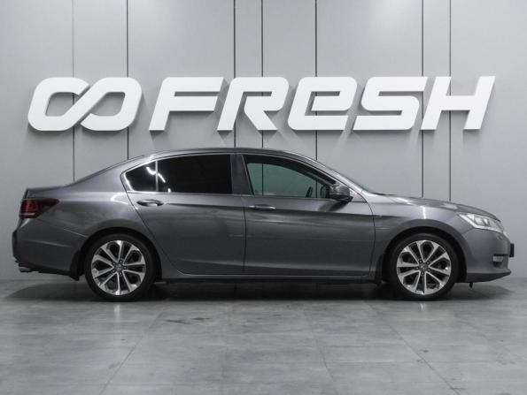 Honda Accord IX с пробегом 2013 года, цена 1 599 000 рублей, 200111 км, седан, Автокод Объявления