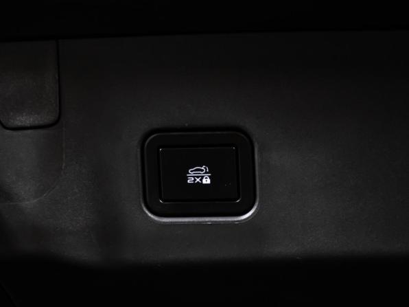Changan UNI-V I с пробегом 2024 года, цена 2 308 000 рублей, 55483 км, лифтбек, Автокод Объявления