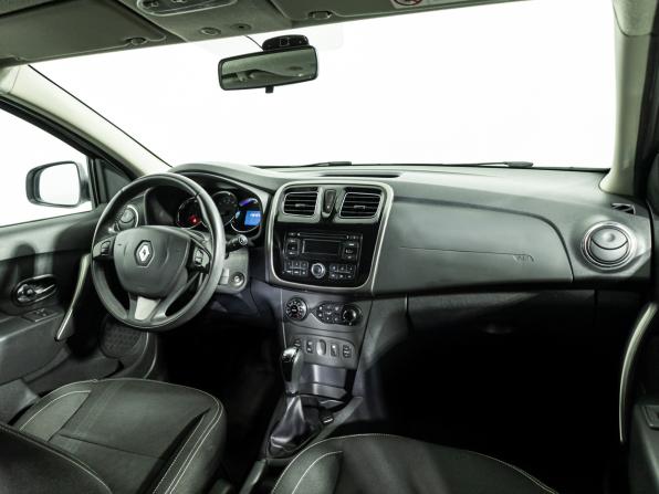 Renault Sandero II с пробегом 2017 года, цена 1 049 700 рублей, 113121 км, хэтчбек, Автокод Объявления
