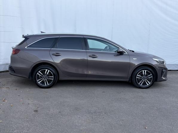 Kia Ceed III с пробегом 2019 года, цена 1 699 683 рубля, 113186 км, универсал, Автокод Объявления