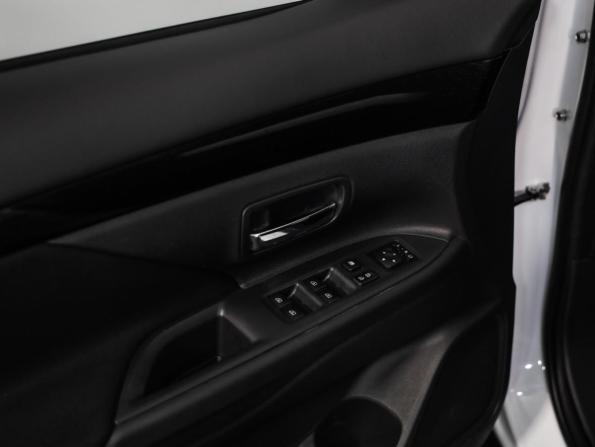 Mitsubishi Outlander III Рестайлинг 3 с пробегом 2019 года, цена 2 049 000 рублей, 102785 км, внедорожник, Автокод Объявления