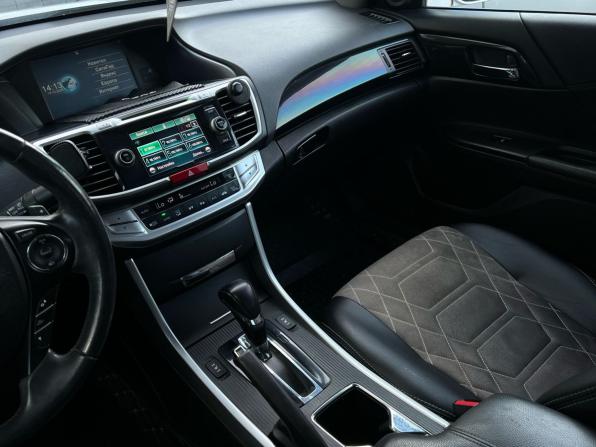 Honda Accord IX с пробегом 2013 года, цена 1 699 000 рублей, 252166 км, седан, Автокод Объявления