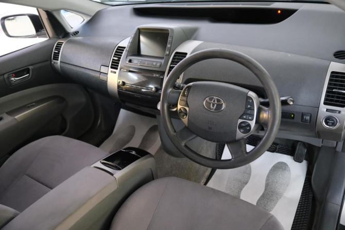 Toyota Prius II Рестайлинг (XW20) с пробегом 2008 года, цена 729 000 рублей, 321000 км, лифтбек, Автокод Объявления