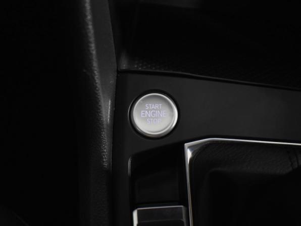 Volkswagen Taos I с пробегом 2021 года, цена 2 450 000 рублей, 75000 км, внедорожник, Автокод Объявления