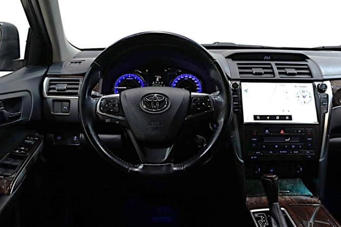 Toyota Camry VII (XV50) Рестайлинг 2 с пробегом 2017 года, цена 2 549 000 рублей, 73000 км, седан, Автокод Объявления