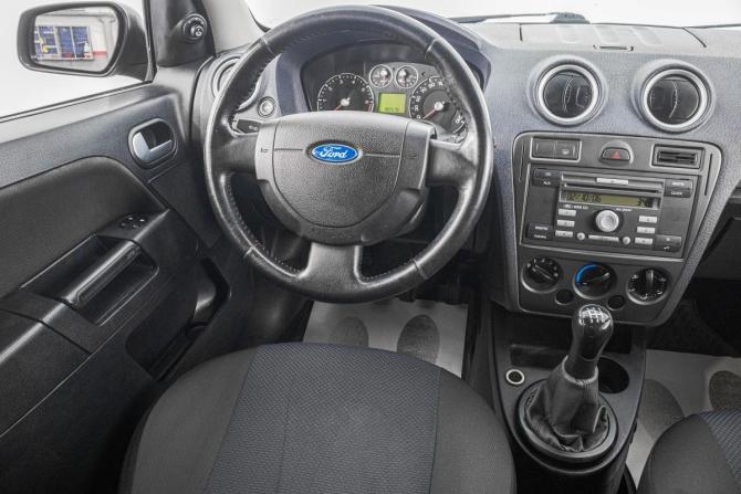 Ford Fusion I Рестайлинг с пробегом 2006 года, цена 499 000 рублей, 180000 км, хэтчбек, Автокод Объявления