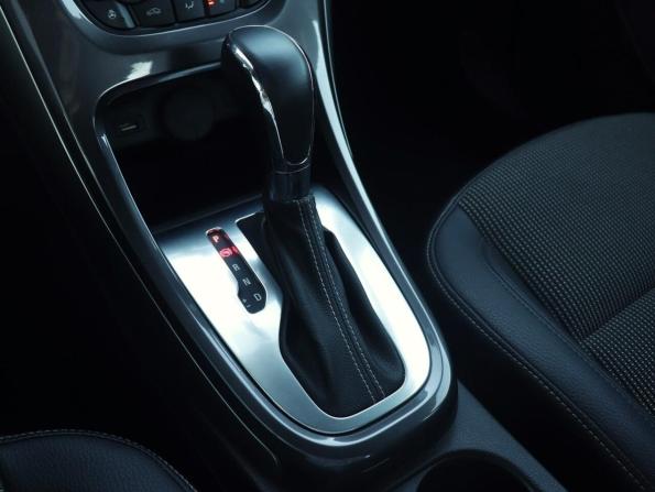 Opel Astra J Рестайлинг с пробегом 2013 года, цена 840 000 рублей, 117342 км, седан, Автокод Объявления