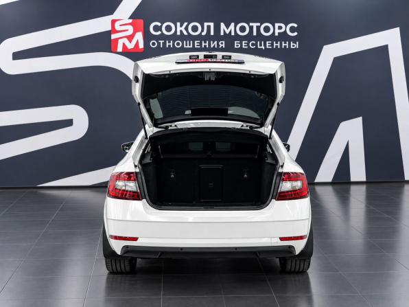Skoda Octavia III (A7) Рестайлинг с пробегом 2017 года, цена 2 049 900 рублей, 177000 км, лифтбек, Автокод Объявления