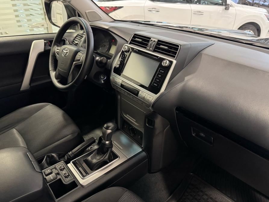 Toyota Land Cruiser Prado 150 Series Рестайлинг 2 Омск  - изображение 18