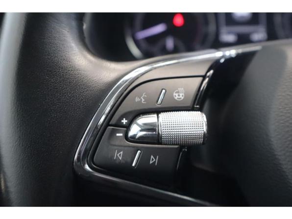 Skoda Rapid II с пробегом 2022 года, цена 1 871 000 рублей, 51000 км, лифтбек, Автокод Объявления