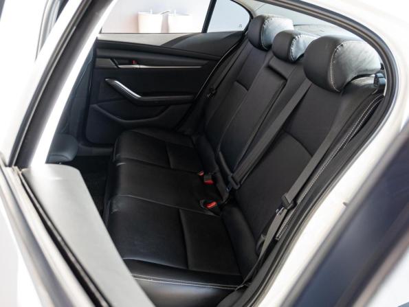 Mazda 3 IV (BP) с пробегом 2021 года, цена 1 900 000 рублей, 64971 км, седан, Автокод Объявления