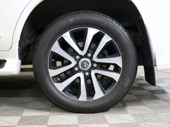 Toyota Land Cruiser 200 Series Рестайлинг 2 с пробегом 2018 года, цена 8 300 000 рублей, 78495 км, внедорожник, Автокод Объявления