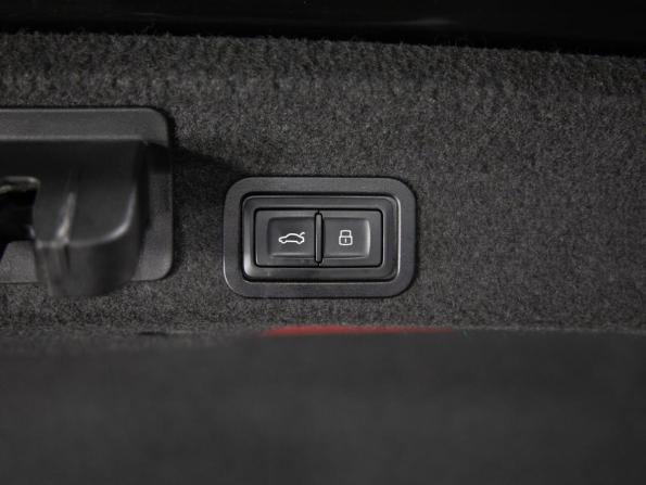 Audi A6 V (C8) с пробегом 2019 года, цена 3 349 000 рублей, 147455 км, седан, Автокод Объявления
