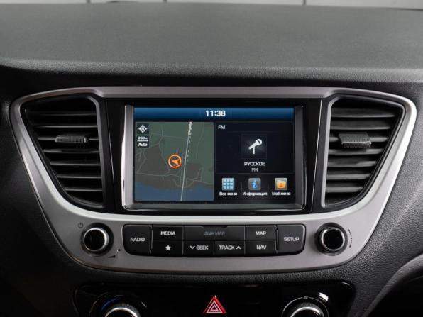 Hyundai Solaris II с пробегом 2018 года, цена 1 429 000 рублей, 69550 км, седан, Автокод Объявления