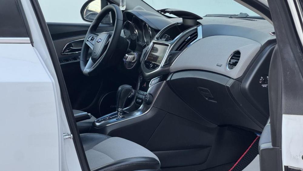 Chevrolet Cruze I Рестайлинг Санкт-Петербург  - изображение 11