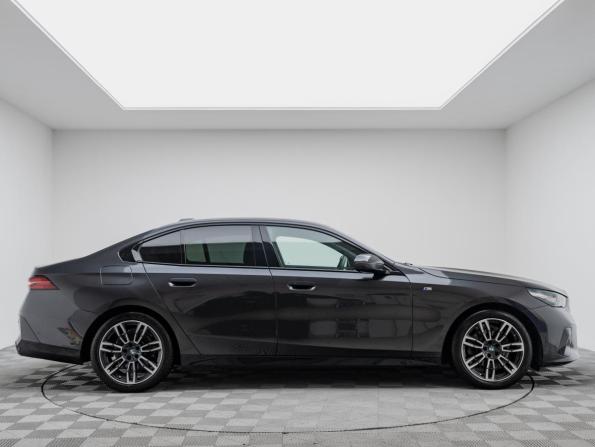 BMW 5 серии VIII (G60/G61/G68) с пробегом 2023 года, цена 7 800 000 рублей, 37655 км, седан, Автокод Объявления