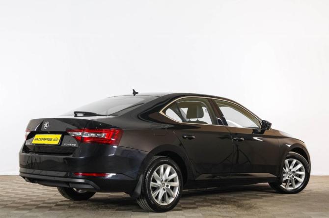 Skoda Superb III с пробегом 2017 года, цена 1 949 000 рублей, 159700 км, лифтбек, Автокод Объявления