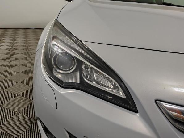 Opel Astra J Рестайлинг с пробегом 2011 года, цена 720 000 рублей, 173132 км, хэтчбек, Автокод Объявления
