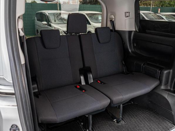Toyota Noah III (R80) с пробегом 2015 года, цена 1 760 000 рублей, 199441 км, минивэн, Автокод Объявления