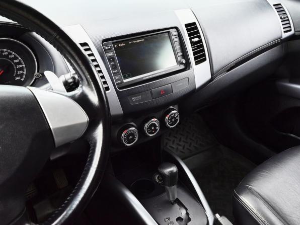 Mitsubishi Outlander II Рестайлинг с пробегом 2010 года, цена 1 229 000 рублей, 219961 км, внедорожник, Автокод Объявления
