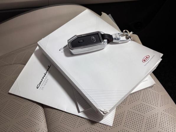 Kia Carnival IV с пробегом 2020 года, цена 3 900 000 рублей, 73000 км, минивэн, Автокод Объявления