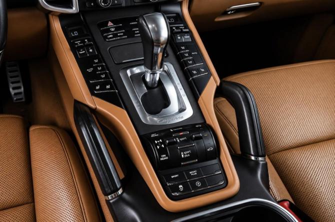 Porsche Cayenne II Рестайлинг (958) с пробегом 2016 года, цена 4 329 000 рублей, 308000 км, внедорожник, Автокод Объявления