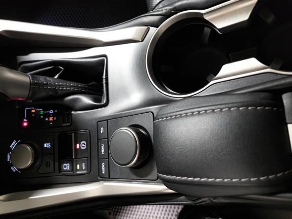 Lexus NX I с пробегом 2015 года, цена 2 350 000 рублей, 196253 км, внедорожник, Автокод Объявления