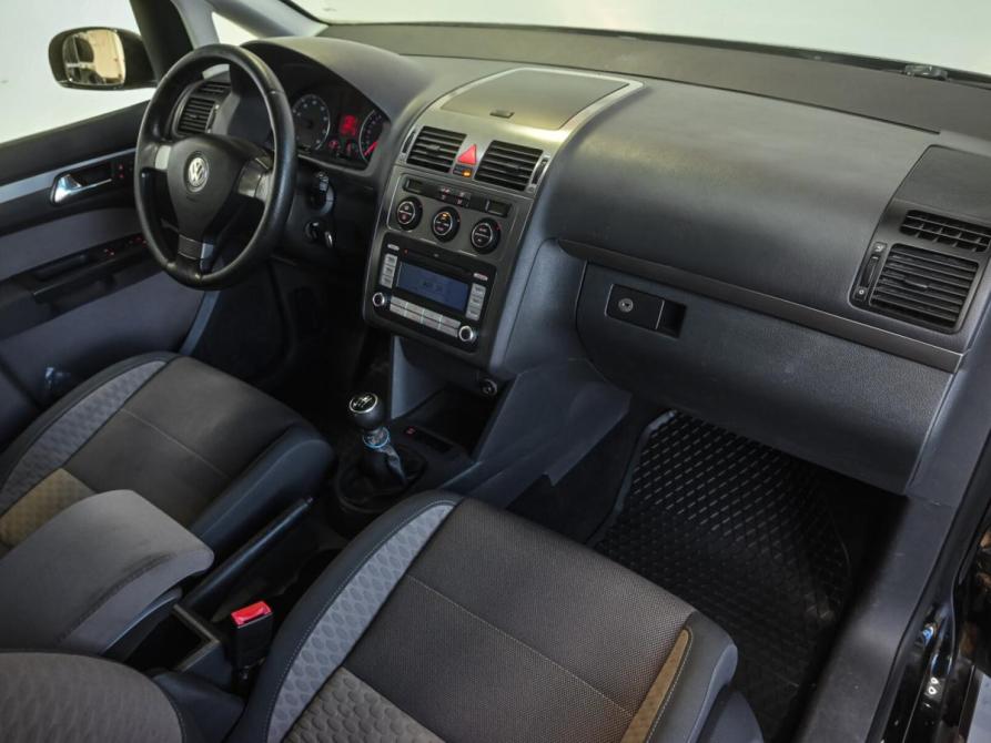 Volkswagen Touran I Рестайлинг Челябинск  - изображение 24