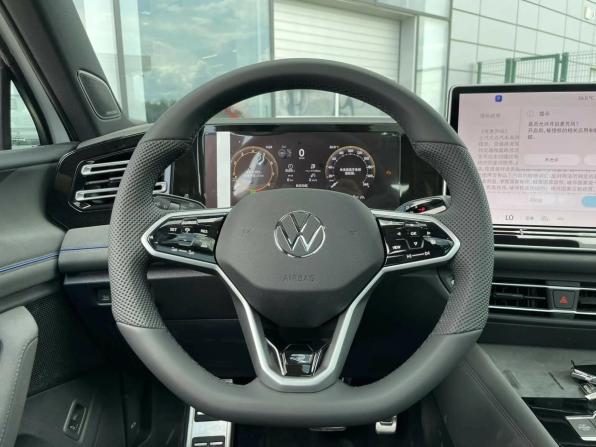 Volkswagen Tiguan III (China Market) с пробегом 2026 года, цена 4 725 000 рублей, 15 км, внедорожник, Автокод Объявления