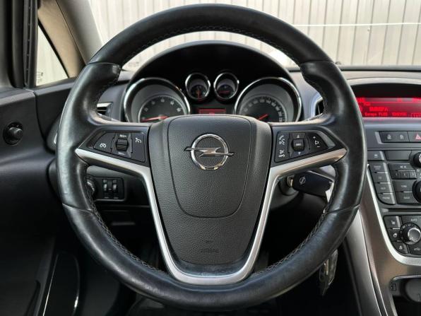 Opel Astra J с пробегом 2011 года, цена 649 000 рублей, 185000 км, хэтчбек, Автокод Объявления