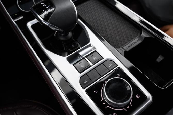 JETOUR X90+ с пробегом 2023 года, цена 2 100 000 рублей, 132143 км, внедорожник, Автокод Объявления