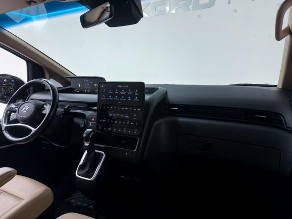 Hyundai Staria I с пробегом 2022 года, цена 5 400 000 рублей, 76867 км, минивэн, Автокод Объявления