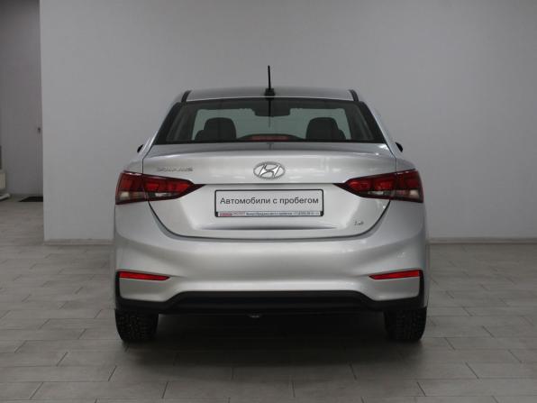 Hyundai Solaris II с пробегом 2018 года, цена 1 329 900 рублей, 156442 км, седан, Автокод Объявления