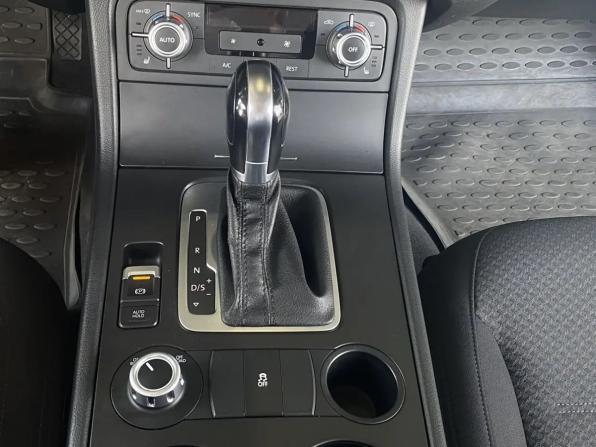 Volkswagen Touareg II с пробегом 2014 года, цена 1 950 000 рублей, 157437 км, внедорожник, Автокод Объявления