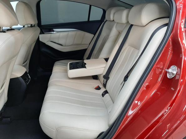 Mazda 6 III (GJ) Рестайлинг 2 с пробегом 2020 года, цена 2 220 000 рублей, 100131 км, седан, Автокод Объявления