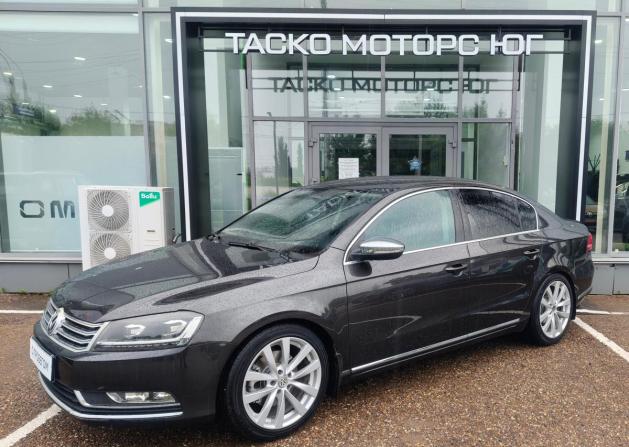 Volkswagen Passat B7 с пробегом 2011 года, цена 1 008 900 рублей, 257848 км, седан, Автокод Объявления