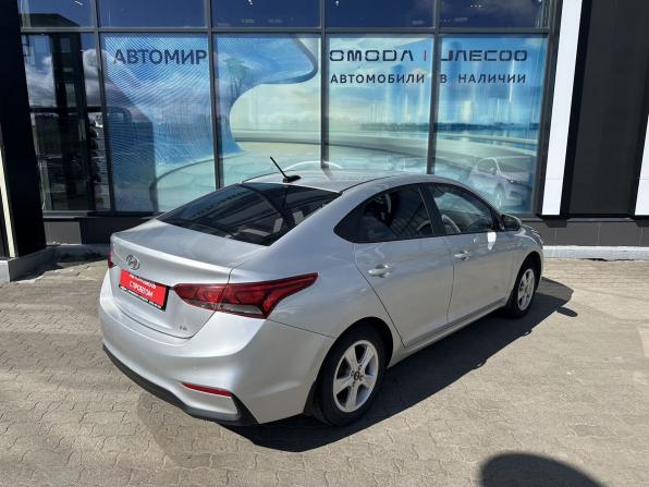 Hyundai Solaris II с пробегом 2018 года, цена 1 240 000 рублей, 136543 км, седан, Автокод Объявления