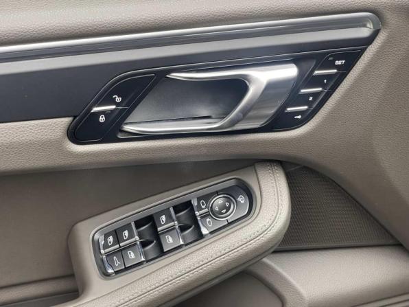 Porsche Macan I с пробегом 2018 года, цена 3 199 000 рублей, 154474 км, внедорожник, Автокод Объявления