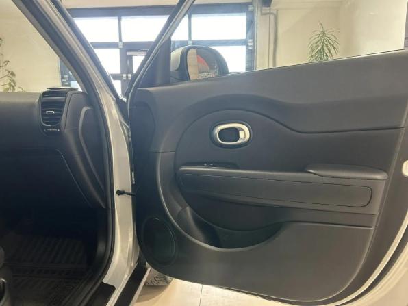 Kia Soul II с пробегом 2015 года, цена 1 430 000 рублей, 77577 км, хэтчбек, Автокод Объявления