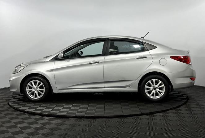 Hyundai Solaris I с пробегом 2014 года, цена 950 000 рублей, 129934 км, седан, Автокод Объявления
