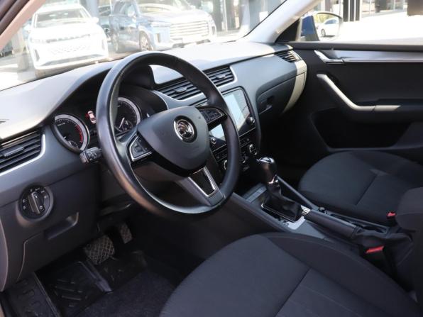Skoda Octavia III (A7) Рестайлинг с пробегом 2018 года, цена 1 840 000 рублей, 178429 км, лифтбек, Автокод Объявления