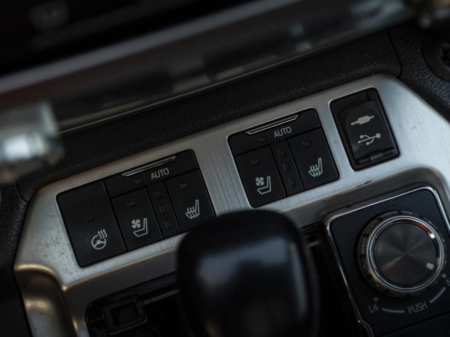 Toyota Land Cruiser 200 Series Рестайлинг 2 Москва  - изображение 19