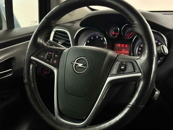 Opel Mokka I с пробегом 2013 года, цена 945 000 рублей, 121127 км, внедорожник, Автокод Объявления