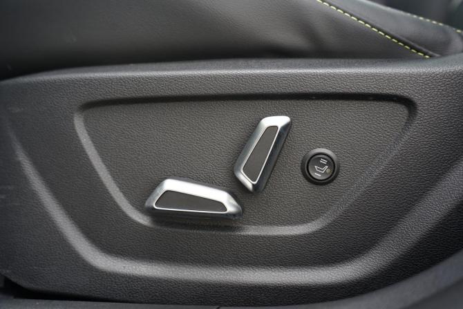 Geely Coolray I Рестайлинг с пробегом 2023 года, цена 2 290 000 рублей, 17000 км, внедорожник, Автокод Объявления
