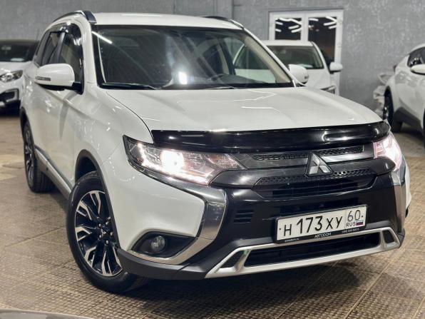 Mitsubishi Outlander III Рестайлинг 3 с пробегом 2022 года, цена 2 370 000 рублей, 147409 км, внедорожник, Автокод Объявления