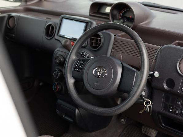 Toyota Porte II с пробегом 2015 года, цена 850 000 рублей, 103102 км, микровэн, Автокод Объявления