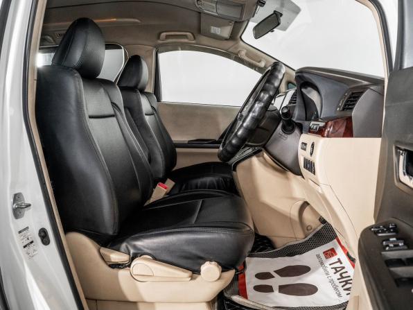 Toyota Alphard II с пробегом 2012 года, цена 2 350 000 рублей, 272955 км, минивэн, Автокод Объявления
