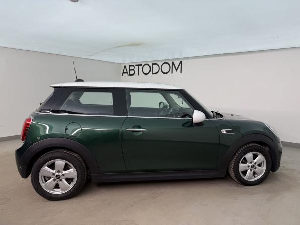 Mini Hatch III (F55/F56) Рестайлинг с пробегом 2019 года, цена 1 990 000 рублей, 128225 км, хэтчбек, Автокод Объявления
